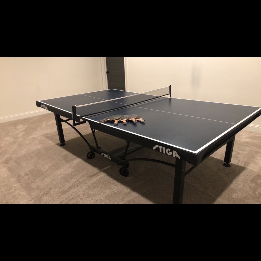Ping pong table (pickup Indiana)